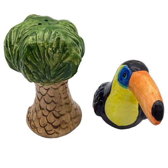 Vintage Cardinal Inc. Salt & Pepper Shakers: Hand-Painted Toucan & Tree Set - Picture 2 of 6